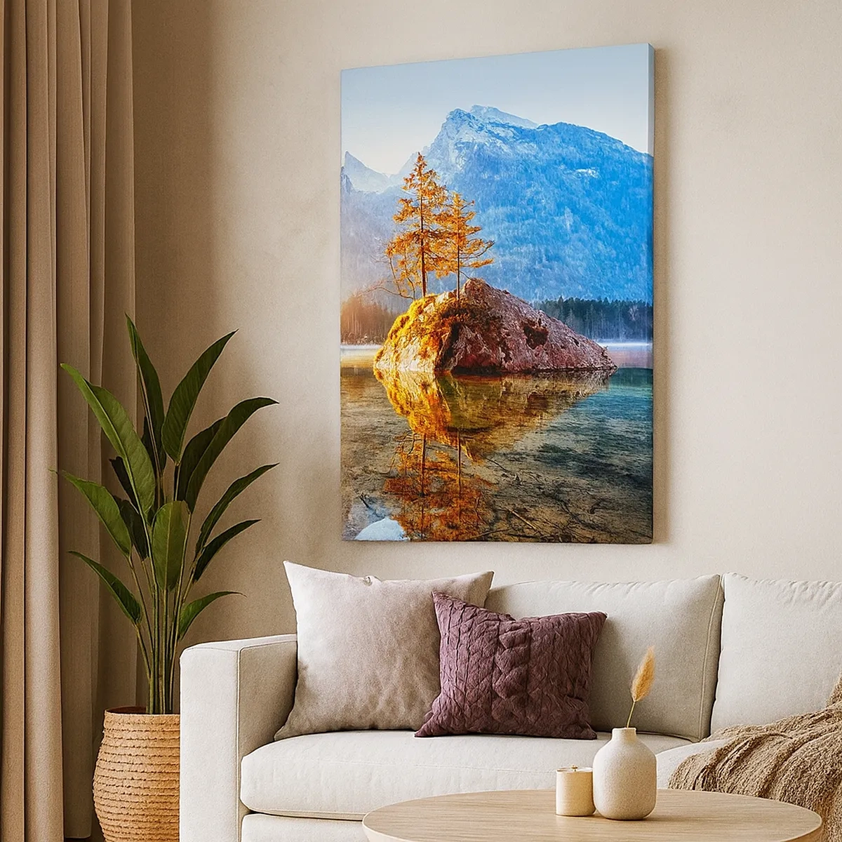 Bild auf Leinwand - Leinwandbild - Ein See mit Inseln und Bergen im Hintergrund bei Sonnenaufgang - 50x70cm - Natur in neuem Licht - Moderne Wanddekoration für Wohnzimmer und Schlafzimmer ARTTOR