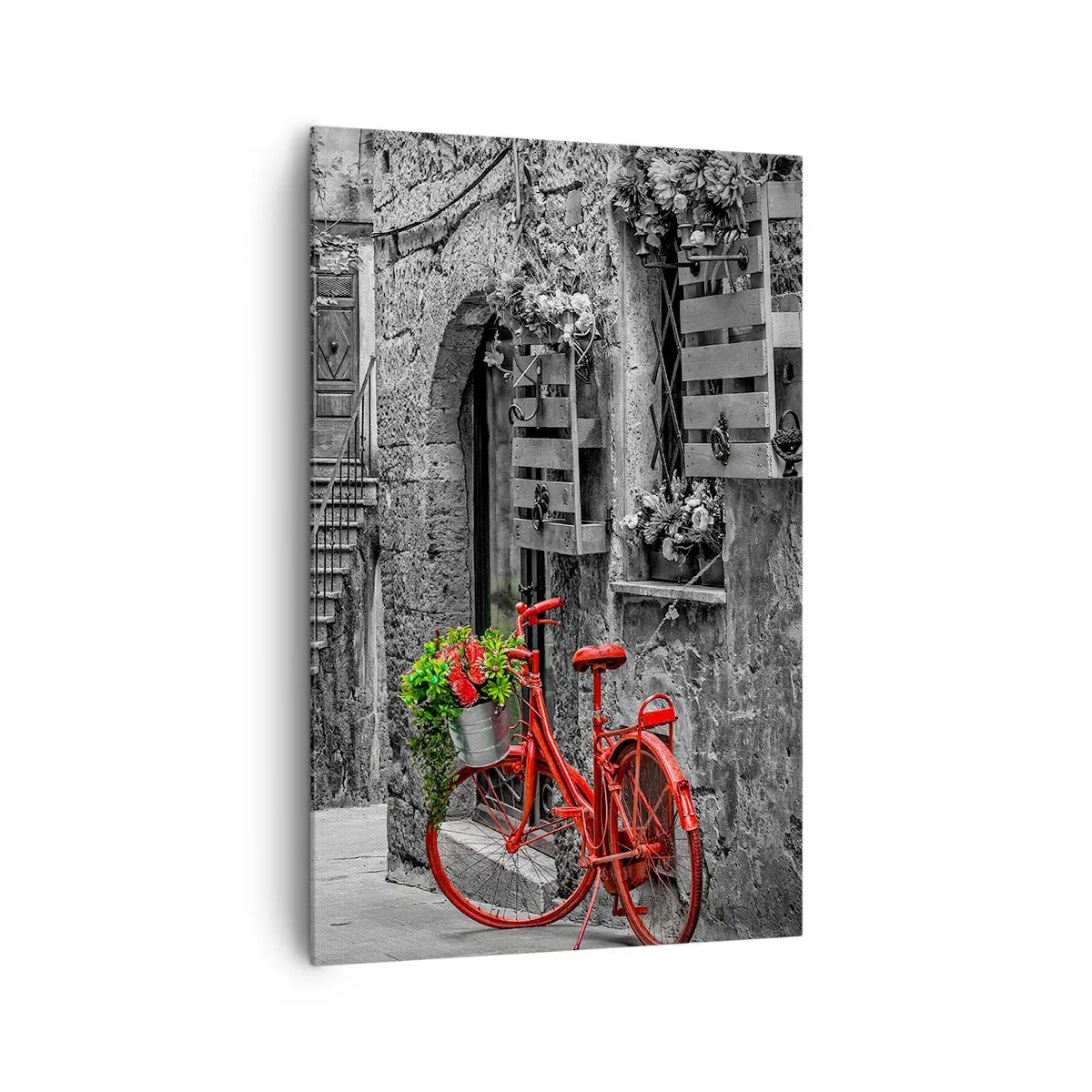 Bild auf Leinwand - Leinwandbild - Ein rotes Fahrrad in einer schwarz-weißen Straße - 80x120cm - Toskanische Gasse - Moderne Wanddekoration für Wohnzimmer und Schlafzimmer ARTTOR