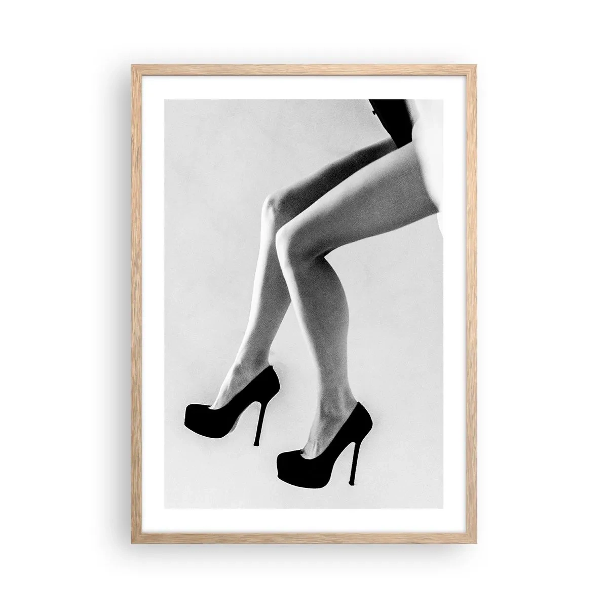 Poster in einem Rahmen aus heller Eiche - Ewige Weiblichkeit - 50x70 cm