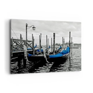 Bild auf Leinwand - Leinwandbild - Gondeln in Venedig mit blauen Abdeckungen - 120x80cm - Nachdenkliches Venedig - Moderne Wanddekoration für Wohnzimmer und Schlafzimmer ARTTOR