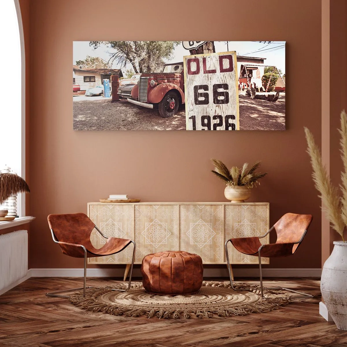 Bild auf Leinwand - Leinwandbild - Retro-Auto und Route 66-Schild in rustikalem Ambiente - 120x50cm - Die Legende der amerikanischen Provinz - Moderne Wanddekoration für Wohnzimmer und Schlafzimmer ARTTOR