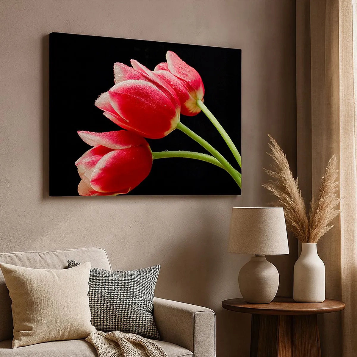 Bild auf Leinwand - Leinwandbild - Rote Tulpen mit Tautropfen auf schwarzem Hintergrund - 70x50cm - Ein Versprechen der reinen Liebe - Moderne Wanddekoration für Wohnzimmer und Schlafzimmer ARTTOR