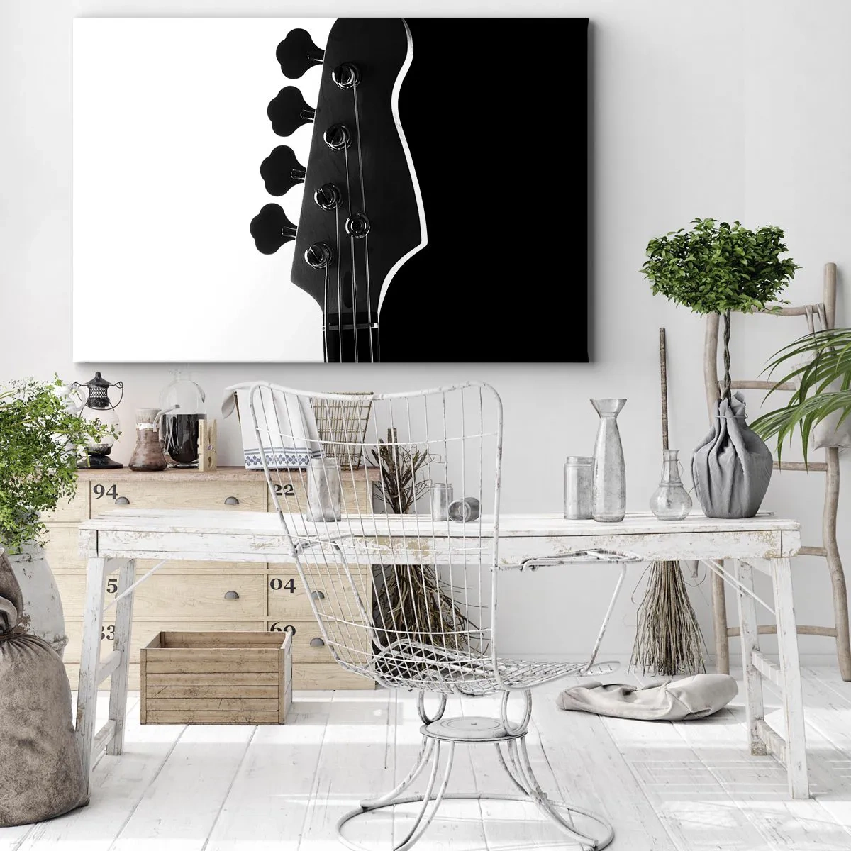 Bild auf Leinwand - Leinwandbild - Schwarz-weiße Silhouette einer Bassgitarren-Kopfplatte - 70x50cm - Rockige Stille - Moderne Wanddekoration für Wohnzimmer und Schlafzimmer ARTTOR