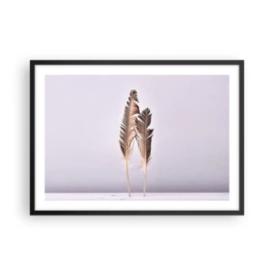 Poster in einem schwarzem Rahmen - Zarte Federn auf hellem Untergrund im minimalistischen Stil - 70x50cm - Gegen das Nichts - Moderne Wanddekoration für Wohnzimmer und Schlafzimmer ARTTOR