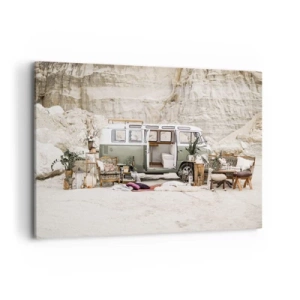 Bild auf Leinwand - Leinwandbild - Ein Retro-Camper im Boho-Design vor einer felsigen Landschaft. - 120x80cm - Es ist die Zeit, die Reise zu beginnen - Moderne Wanddekoration für Wohnzimmer und Schlafzimmer ARTTOR