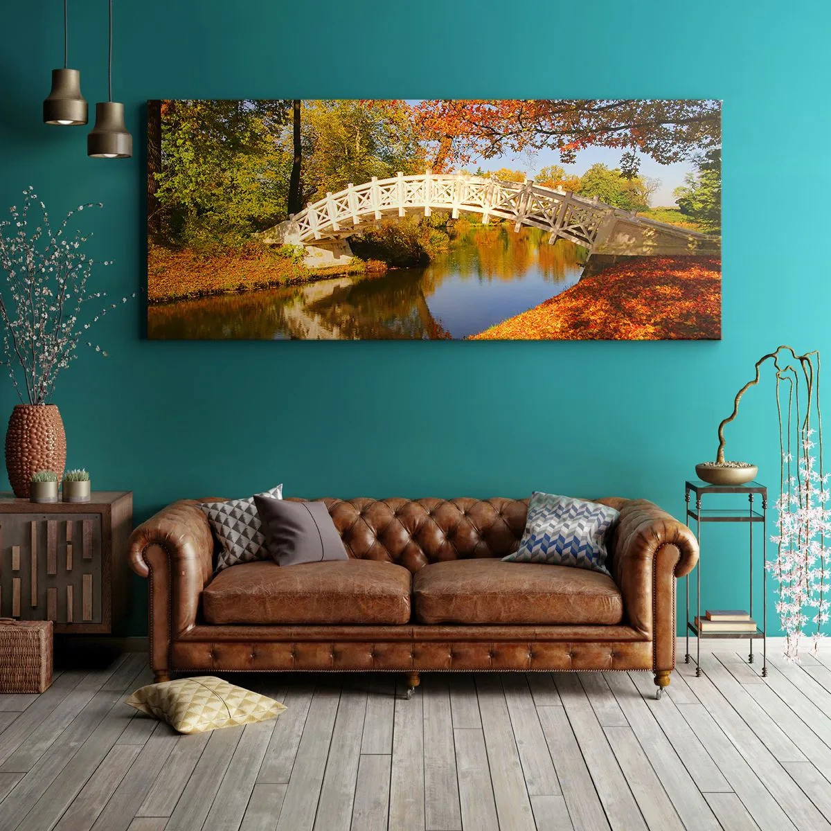 Bild auf Leinwand - Leinwandbild - Eine Brücke in einem Park, umgeben von Herbstlaub über ruhigem Wasser - 160x50cm - Auf der weißen Seufzerbrücke - Moderne Wanddekoration für Wohnzimmer und Schlafzimmer ARTTOR