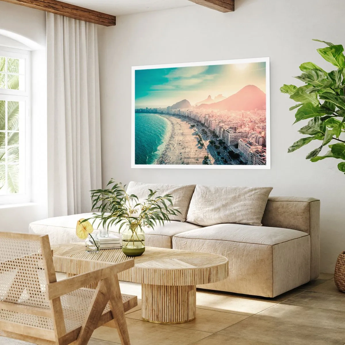 Poster - Panorama des Copacabana-Strandes mit Bergen im Hintergrund in Rio de Janeiro - 100x70cm - Ewiger Urlaub in Rio - Moderne Wanddekoration für Wohnzimmer und Schlafzimmer ARTTOR