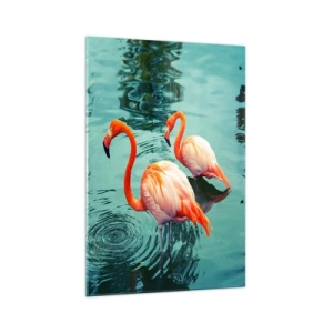Glasbild - Bild auf glas - Zwei Flamingos im ruhigen Wasser spiegeln ihre Umgebung wider - 70x100cm - Wir sind jetzt in Mode - Moderne Wanddekoration für Wohnzimmer und Schlafzimmer ARTTOR