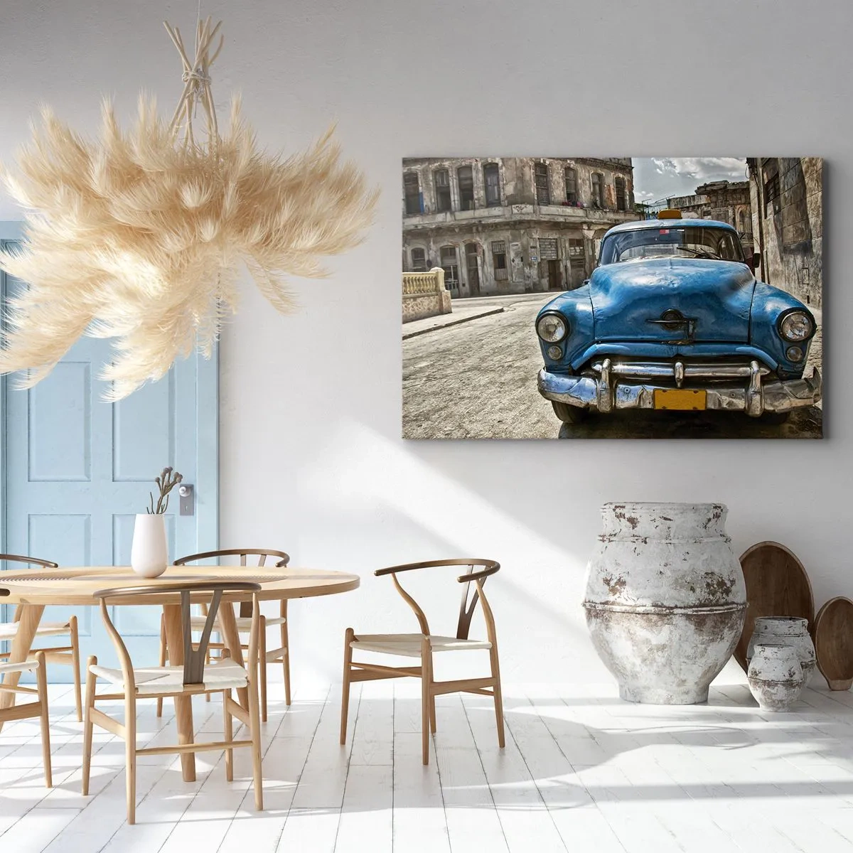 Bild auf Leinwand - Leinwandbild - Ein altes blaues Auto auf der Straße im Retro-Stil - 70x50cm - Alt ist schön - Moderne Wanddekoration für Wohnzimmer und Schlafzimmer ARTTOR