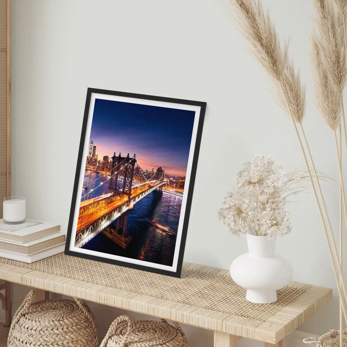 Poster in einem schwarzem Rahmen - Eine leuchtende Brücke zum Herzen der Stadt - 30x40 cm