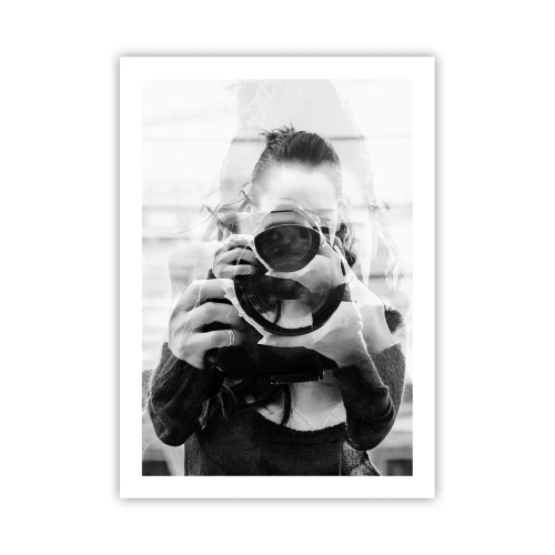 Poster - Doppelbelichtung von Fotograf und Kamera in Schwarzweiß - 50x70cm - Schöpfer und Material - Moderne Wanddekoration für Wohnzimmer und Schlafzimmer ARTTOR