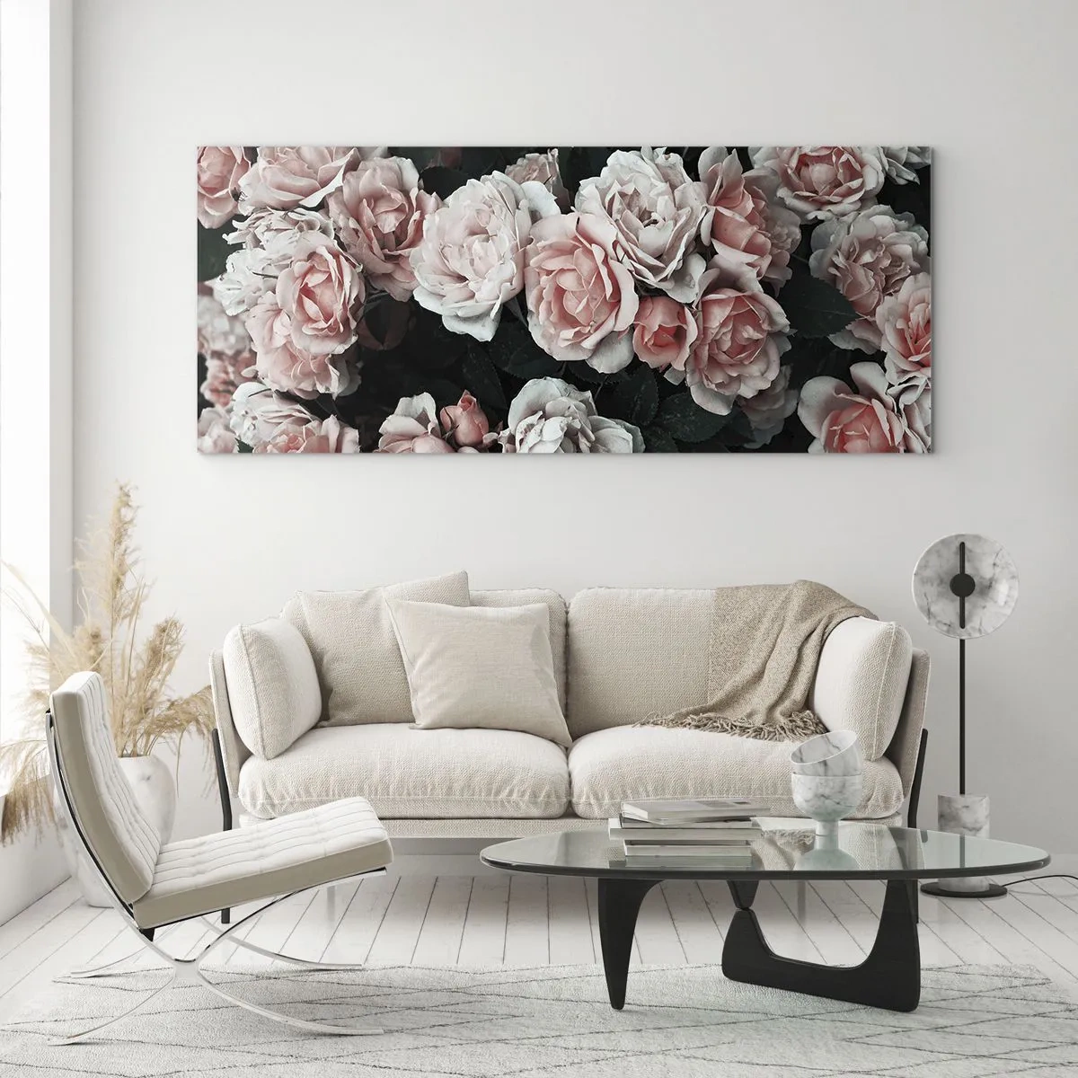 Glasbild - Bild auf glas - Rosa Rosen auf dunklem Hintergrund in einer subtilen Komposition - 120x50cm - Rosen-Ensemble - Moderne Wanddekoration für Wohnzimmer und Schlafzimmer ARTTOR