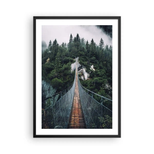 Poster in einem schwarzem Rahmen - Eine Hängebrücke durch einen dichten, nebligen Wald - 50x70cm - Nur für Überflieger - Moderne Wanddekoration für Wohnzimmer und Schlafzimmer ARTTOR