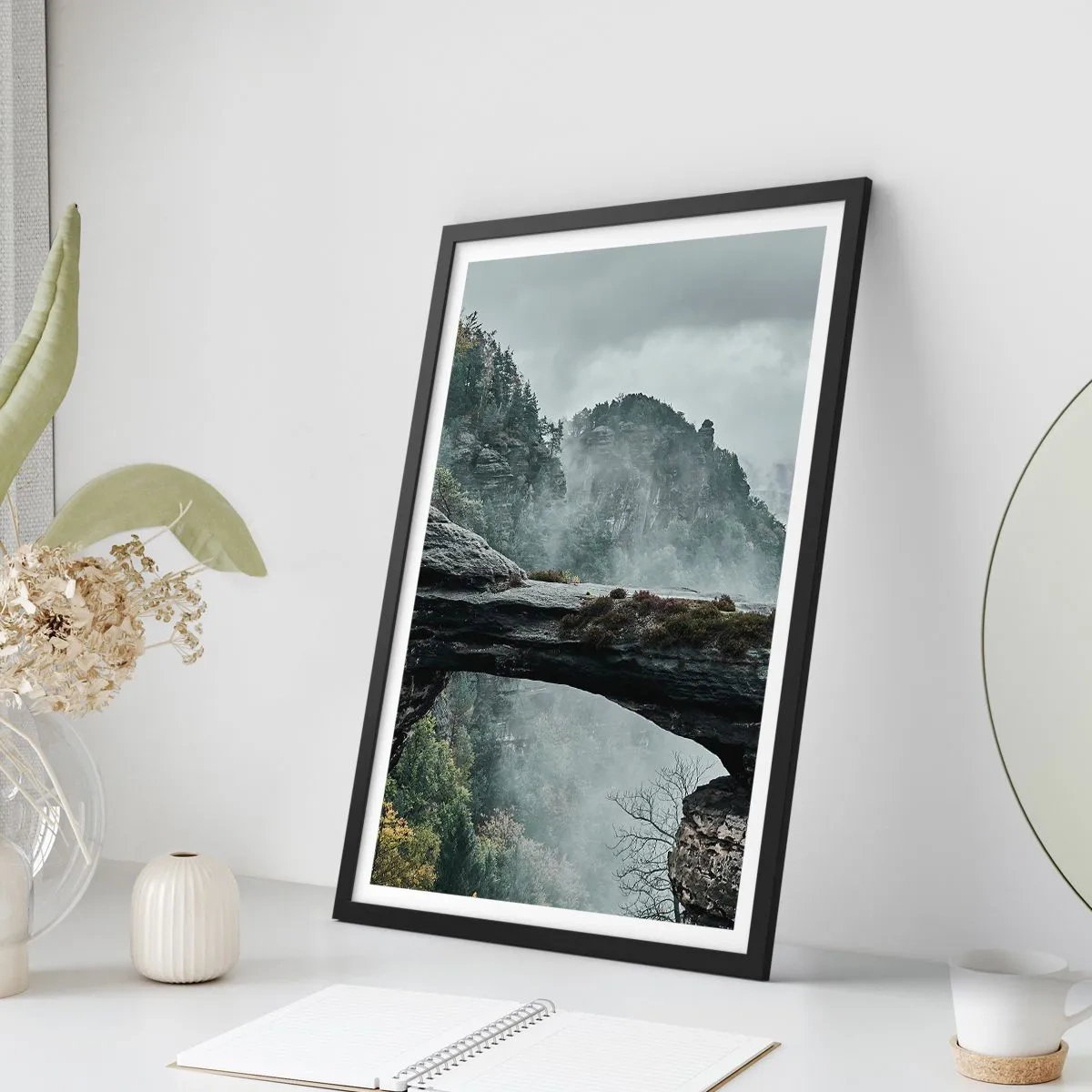 Poster in einem schwarzem Rahmen - Abenteuer beginnt gleich - 61x91 cm