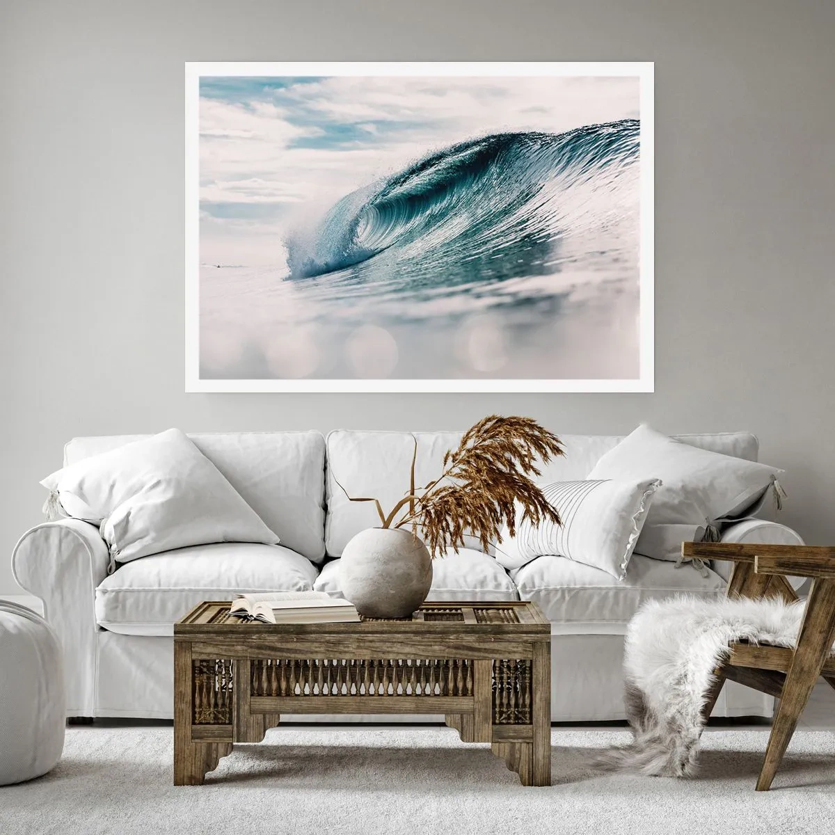 Poster - Eine Meereswelle, eingefangen in einem dynamischen Moment vor dem Himmel - 100x70cm - Wasserspitze - Moderne Wanddekoration für Wohnzimmer und Schlafzimmer ARTTOR