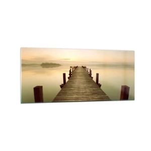 Glasbild - Bild auf glas - Ein Holzsteg an einem ruhigen See am Morgen - 120x50cm - Tagesanbruch, Morgendämmerung, Licht - Moderne Wanddekoration für Wohnzimmer und Schlafzimmer ARTTOR