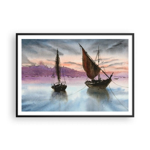 Poster in einem schwarzem Rahmen - Zwei Segelschiffe liegen in der Abenddämmerung auf ruhigem Wasser vor Anker - 100x70cm - Abend am Hafen - Moderne Wanddekoration für Wohnzimmer und Schlafzimmer ARTTOR