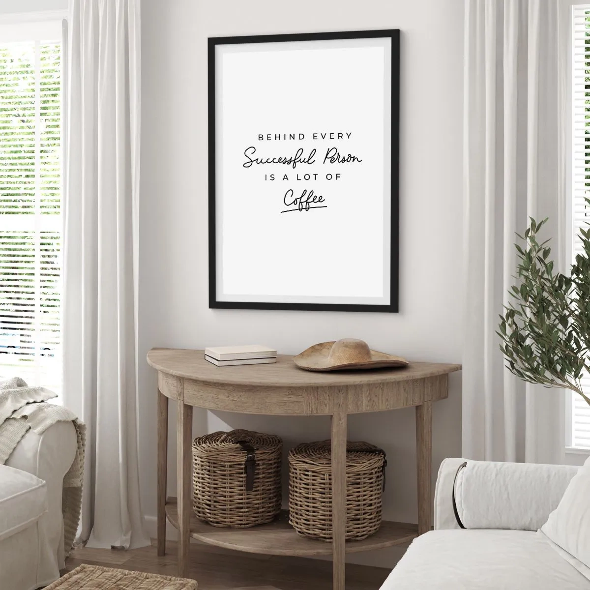 Poster in einem schwarzem Rahmen - Ein Zitat über Kaffee in einem minimalistischen typografischen Stil - 50x70cm - Erfolgsgeheimnis - Moderne Wanddekoration für Wohnzimmer und Schlafzimmer ARTTOR