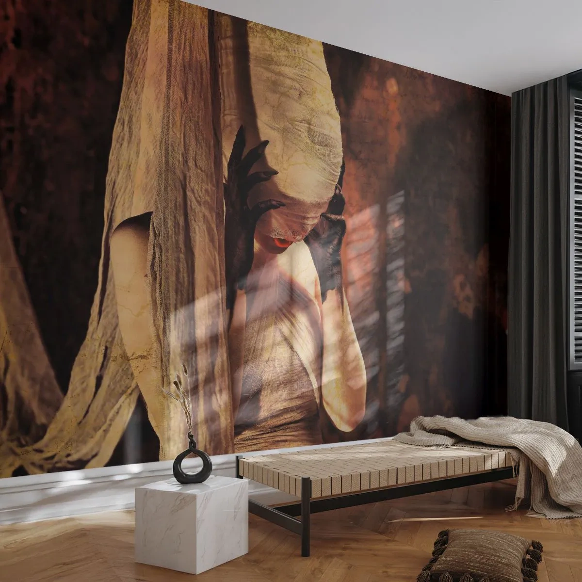 Fototapete Premium Sand - Eine mysteriöse, in Stoff gehüllte Gestalt in einer dunklen Umgebung - 100x70cm - Zwischen Gut und Böse - Moderne Wanddekoration für Wohnzimmer und Schlafzimmer ARTTOR