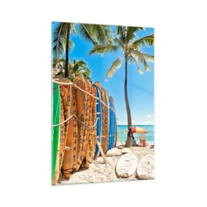 Glasbild - Bild auf glas - Bunte Surfbretter an einem tropischen Strand - 50x70cm - Sonniger Spaß - Moderne Wanddekoration für Wohnzimmer und Schlafzimmer ARTTOR