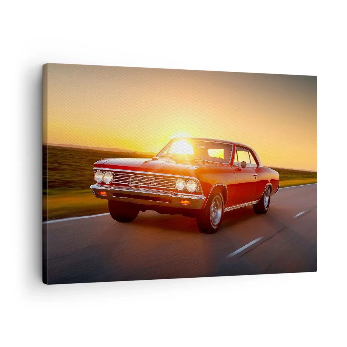 Bild auf Leinwand - Leinwandbild - Ein rotes Auto in der untergehenden Sonne auf einer offenen Straße - 70x50cm - Begehren ist rot - Moderne Wanddekoration für Wohnzimmer und Schlafzimmer ARTTOR