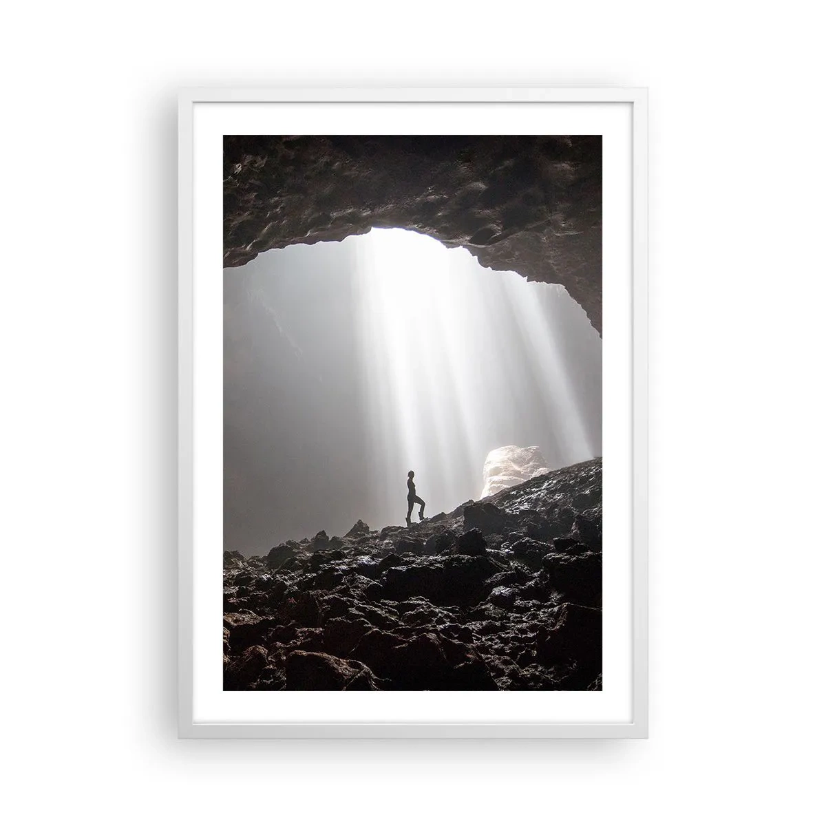 Poster in einem weißen Rahmen - Die leuchtende Grotte - 50x70 cm