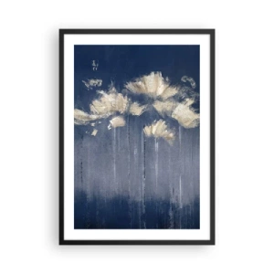 Poster in einem schwarzem Rahmen - Goldene abstrakte Blumen auf einem tief marineblauen Hintergrund - 50x70cm - Wie Blütenblätter im Wind - Moderne Wanddekoration für Wohnzimmer und Schlafzimmer ARTTOR