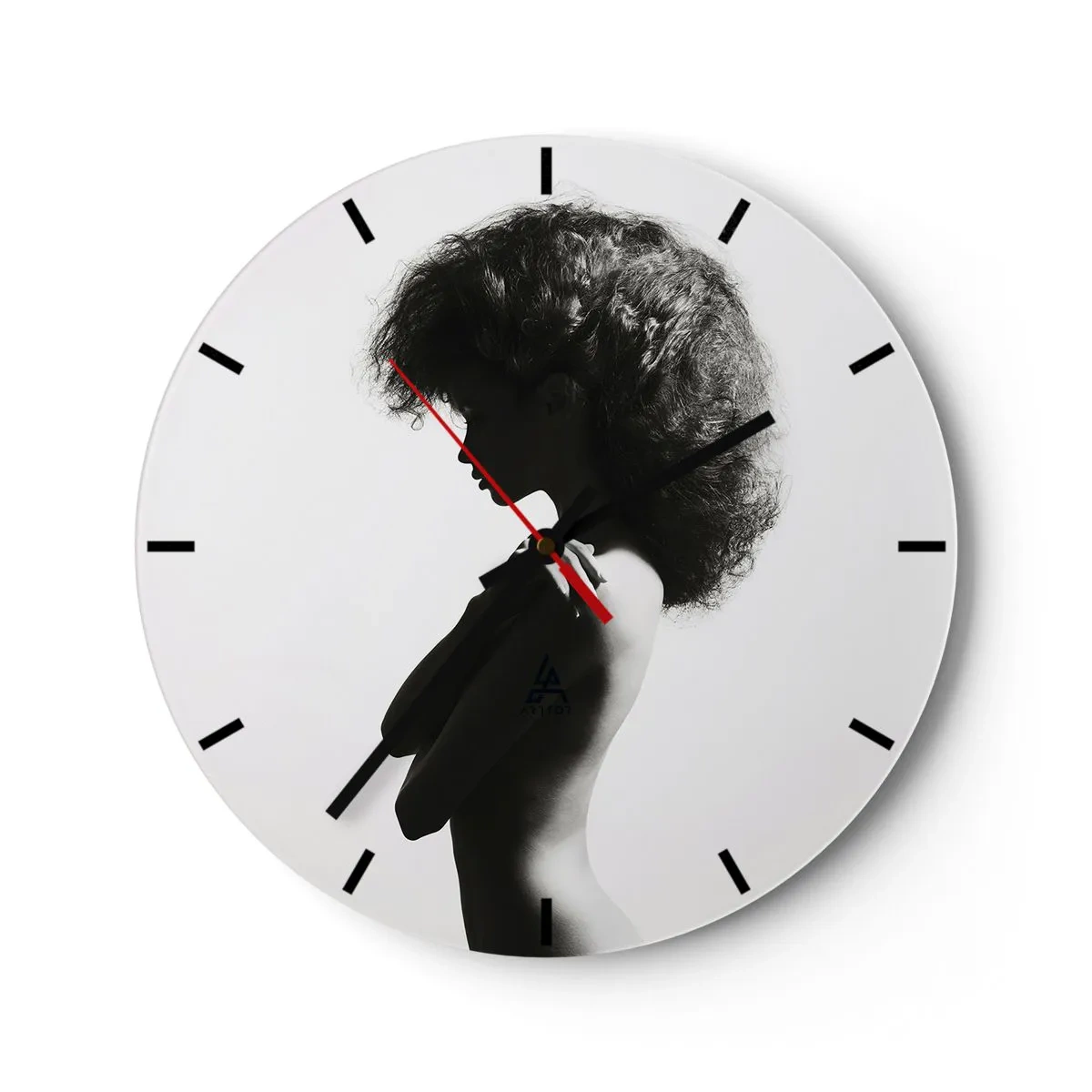 Wanduhr - Glasuhr - Schwarz-Weiß-Porträt einer Frau im Halbprofil mit dynamischer Frisur - 30x30cm - Wie eine Blume auf einem schlanken Stiel - Moderne Wanddekoration für Wohnzimmer, Küche und Schlafzimmer ARTTOR