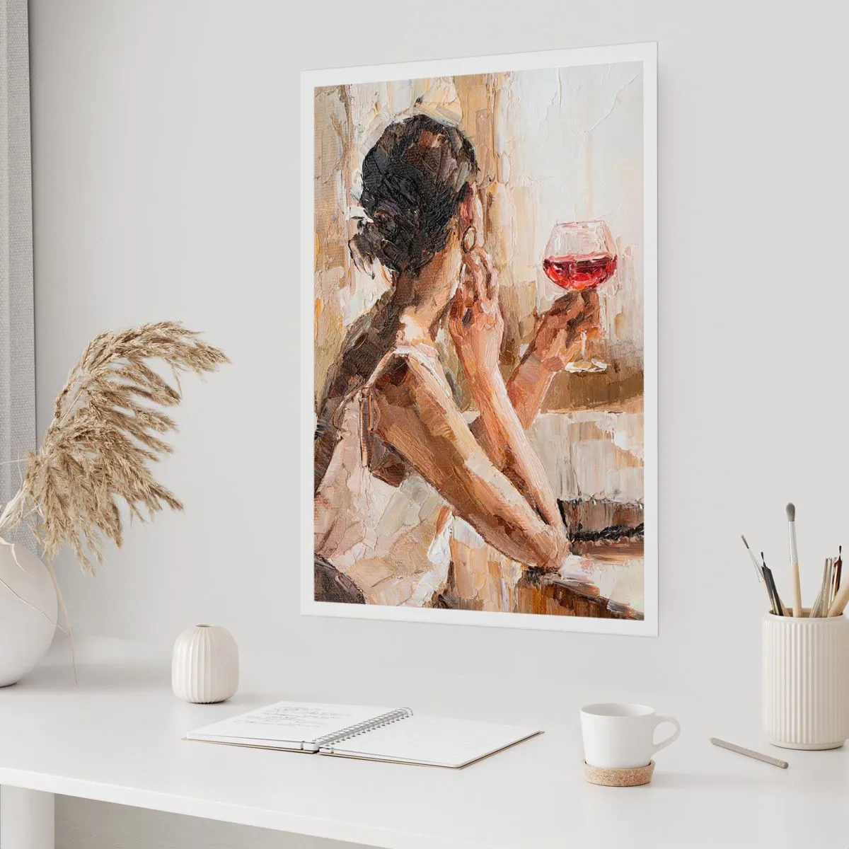 Poster - Eine Frau hält ein Glas Wein und schaut nachdenklich - 50x70cm - Der Geschmack eines guten Moments - Moderne Wanddekoration für Wohnzimmer und Schlafzimmer ARTTOR