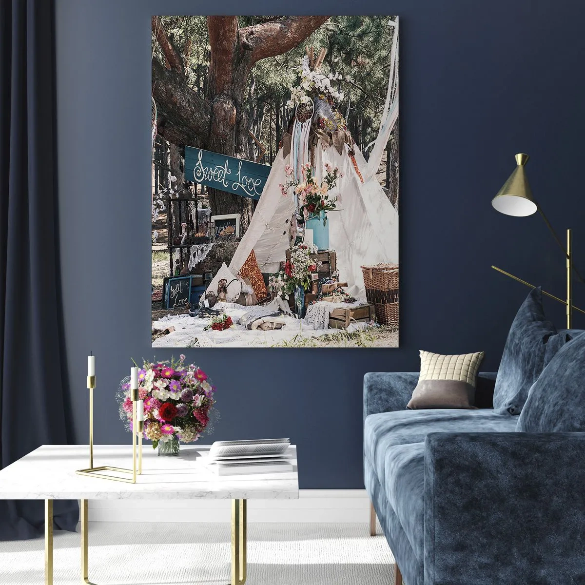 Glasbild - Bild auf glas - Boho Outdoor-Dekoration mit Tipi und Blumen im Wald - 50x70cm - Liebe machen ... - Moderne Wanddekoration für Wohnzimmer und Schlafzimmer ARTTOR