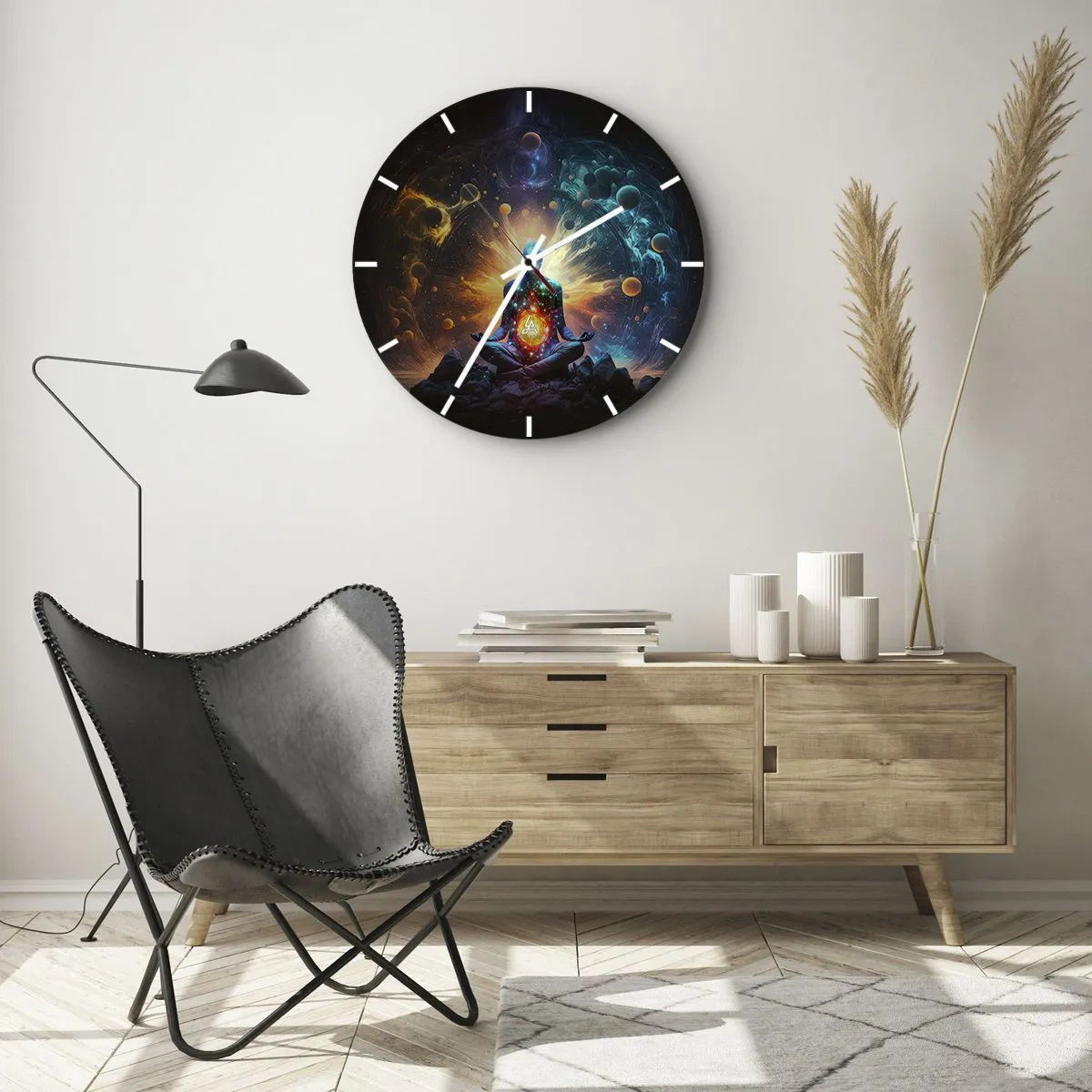 Wanduhr - Glasuhr - Eine meditierende Figur, umgeben von kosmischer Energie und Planeten. - 30x30cm - Kosmischer Frieden - Moderne Wanddekoration für Wohnzimmer, Küche und Schlafzimmer ARTTOR