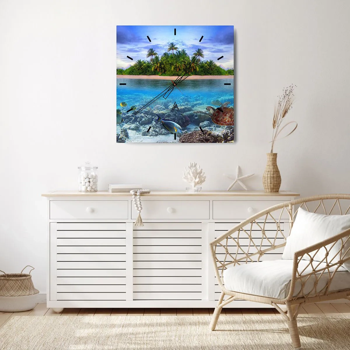 Wanduhr - Glasuhr - Eine tropische Insel, umgeben von einem türkisfarbenen Ozean mit einem Korallenriff und Fischen. - 30x30cm - Heavenly Island lädt dich ein - Moderne Wanddekoration für Wohnzimmer und Schlafzimmer ARTTOR