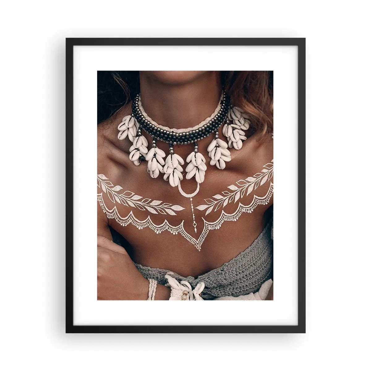 Poster in einem schwarzem Rahmen - Talismane, Rituale der Weiblichkeit - 40x50 cm