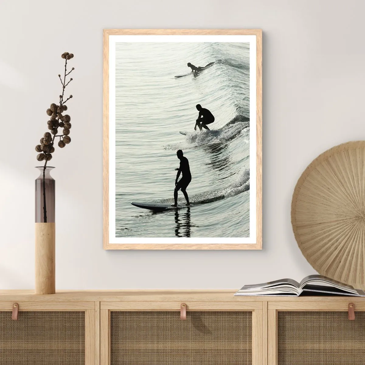 Poster in einem Rahmen aus heller Eiche - Gegen die Welle - 30x40 cm