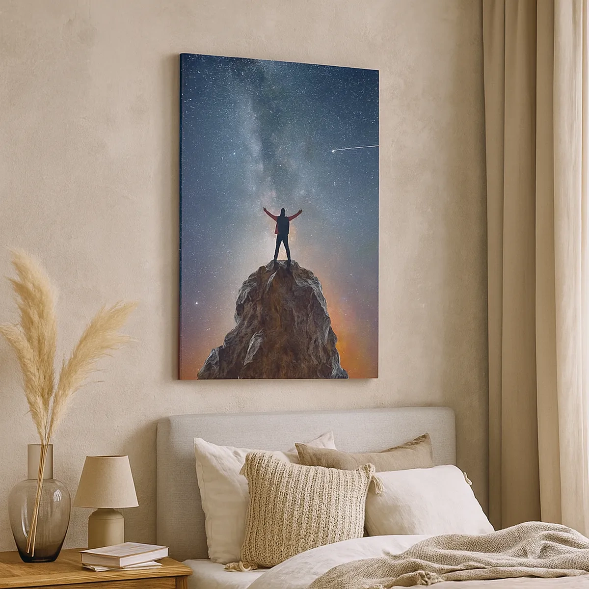 Bild auf Leinwand - Leinwandbild - Eine Figur auf einem Berggipfel unter einem Sternenhimmel - 50x70cm - Die Macht ist mit mir! - Moderne Wanddekoration für Wohnzimmer und Schlafzimmer ARTTOR