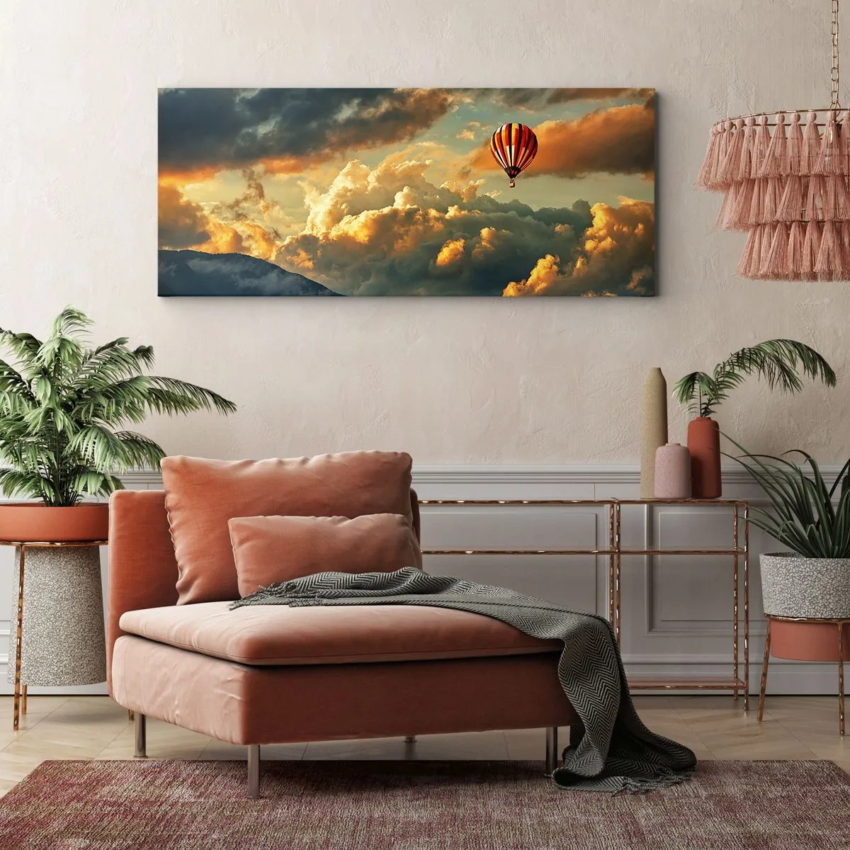 Bild auf Leinwand - Leinwandbild - Ein Ballon vor dem Hintergrund dramatischer Wolken - 140x50cm - Ich fliege, weil ich es will - Moderne Wanddekoration für Wohnzimmer und Schlafzimmer ARTTOR
