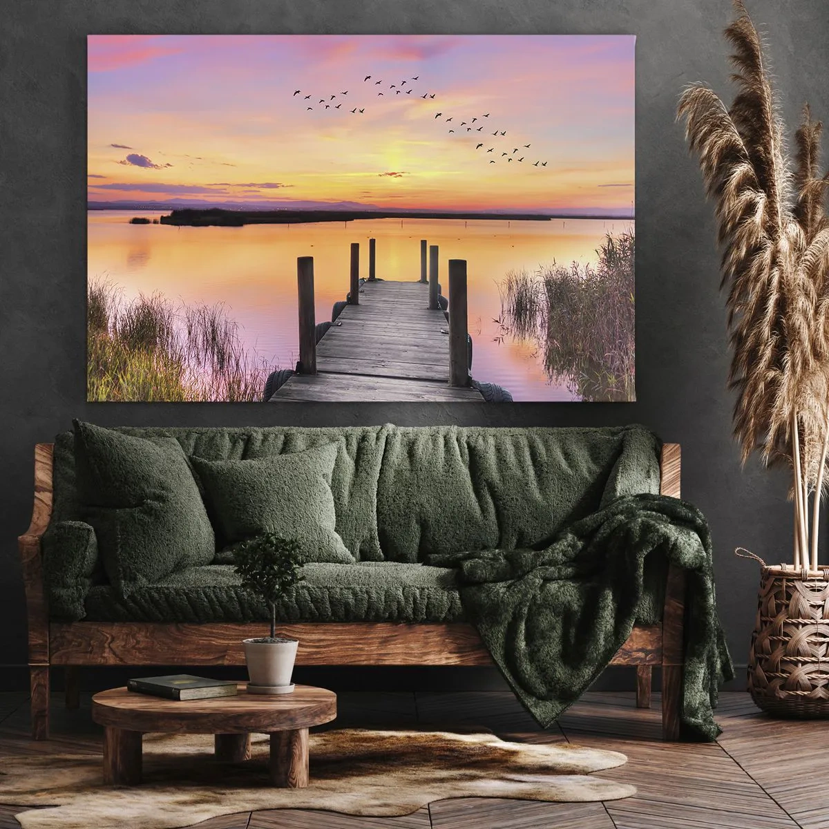 Bild auf Leinwand - Leinwandbild - Ein Pier an einem See bei Sonnenuntergang mit Vögeln am Himmel - 70x50cm - Violette stille Morgendämmerung - Moderne Wanddekoration für Wohnzimmer und Schlafzimmer ARTTOR