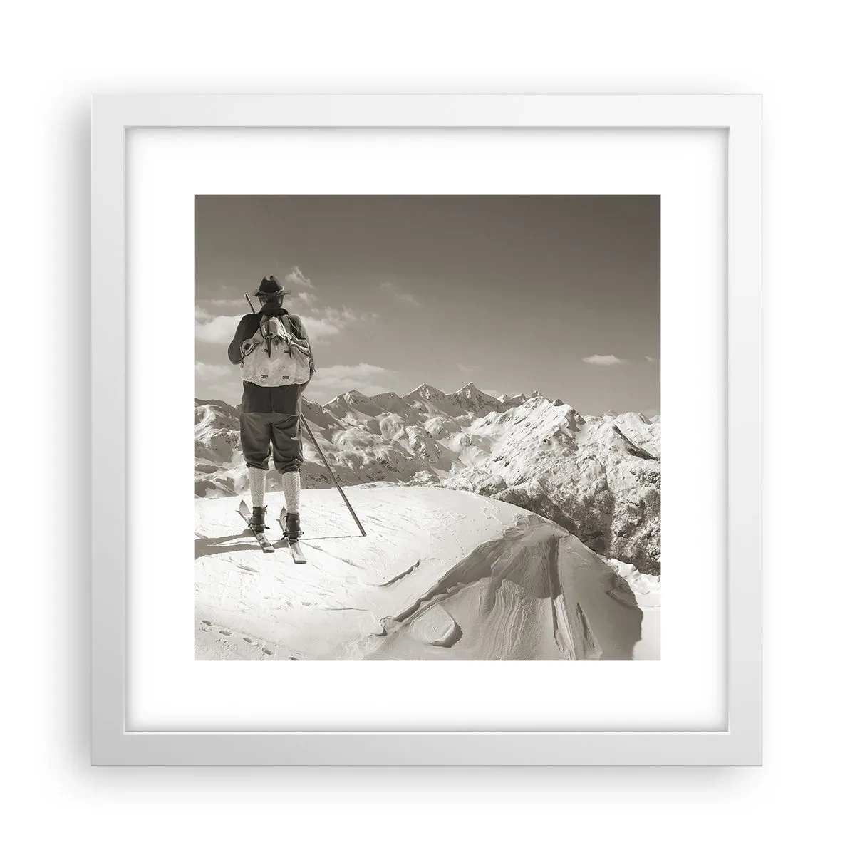 Poster in einem weißen Rahmen - Und die Berge bleiben unverändert - 30x30 cm