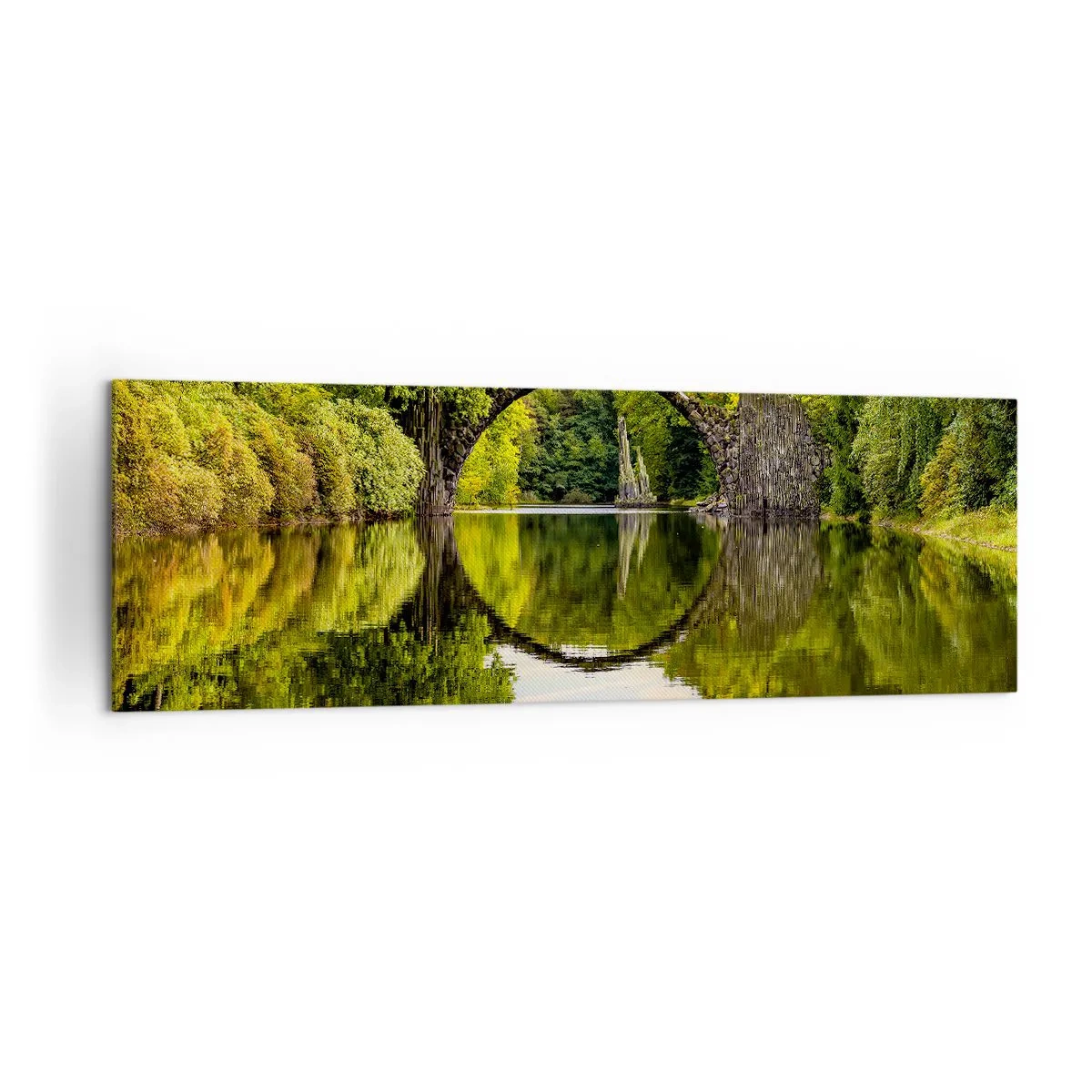 Bild auf Leinwand - Leinwandbild - Eine Steinbrücke über einen Fluss mit einer perfekten Spiegelung im Wasser - 160x50cm - An der Kreuzung zweier Welten - Moderne Wanddekoration für Wohnzimmer und Schlafzimmer ARTTOR