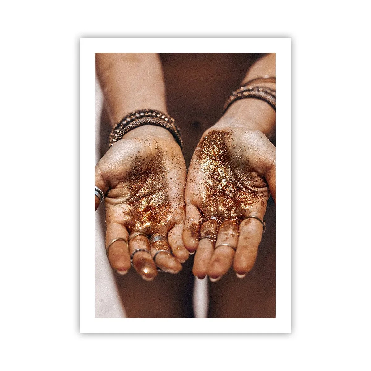 Poster - Hände mit glänzendem Glitzer - 50x70cm - Ein Geschenk für dich - Moderne Wanddekoration für Wohnzimmer und Schlafzimmer ARTTOR
