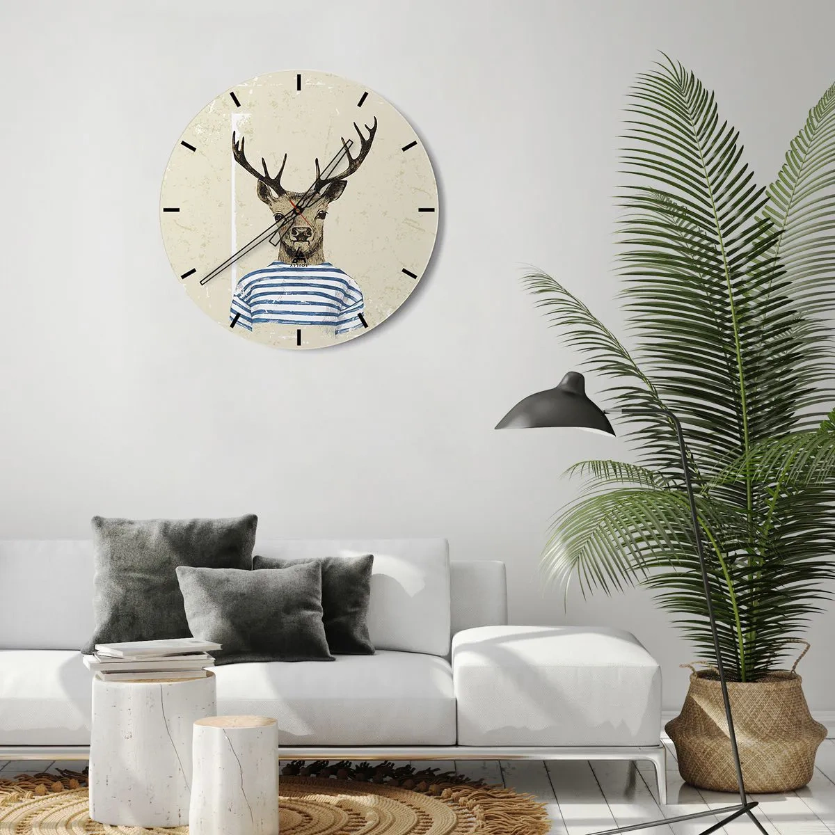 Wanduhr - Glasuhr - Ein Cartoon-Hirsch in gestreifter Kleidung vor einem beigen Hintergrund - 30x30cm - Weil ich gestreifte T-Shirts mag! - Moderne Wanddekoration für Wohnzimmer, Küche und Schlafzimmer ARTTOR