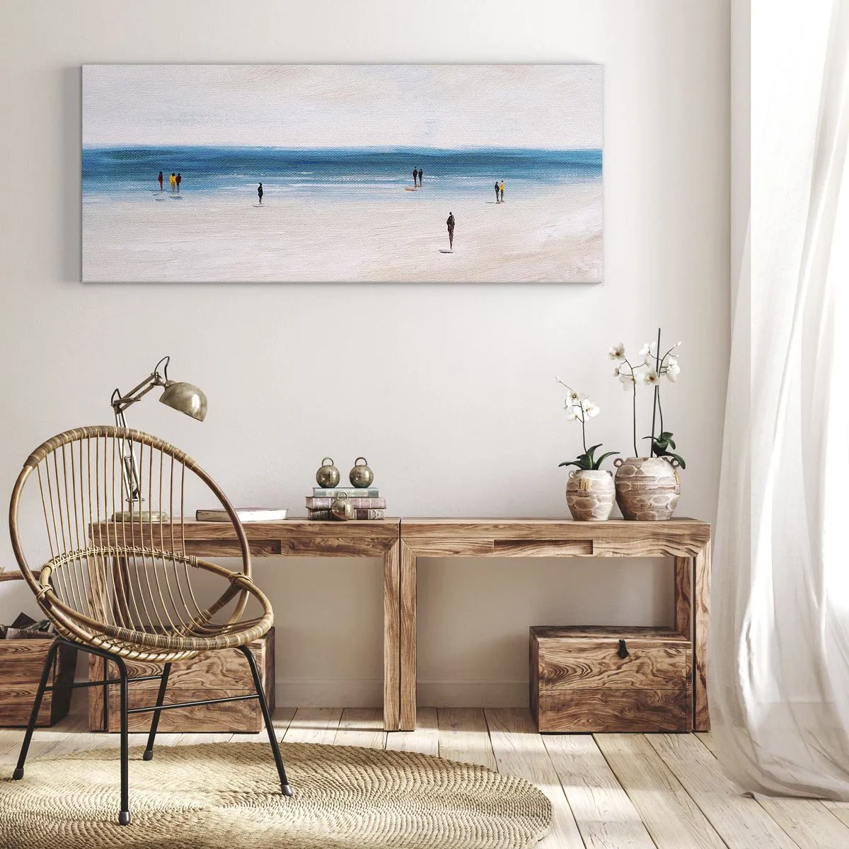 Bild auf Leinwand - Leinwandbild - Ein Strand mit Menschen vor der Kulisse eines ruhigen Meeres - 140x50cm - Natürliches Bedürfnis - Moderne Wanddekoration für Wohnzimmer und Schlafzimmer ARTTOR