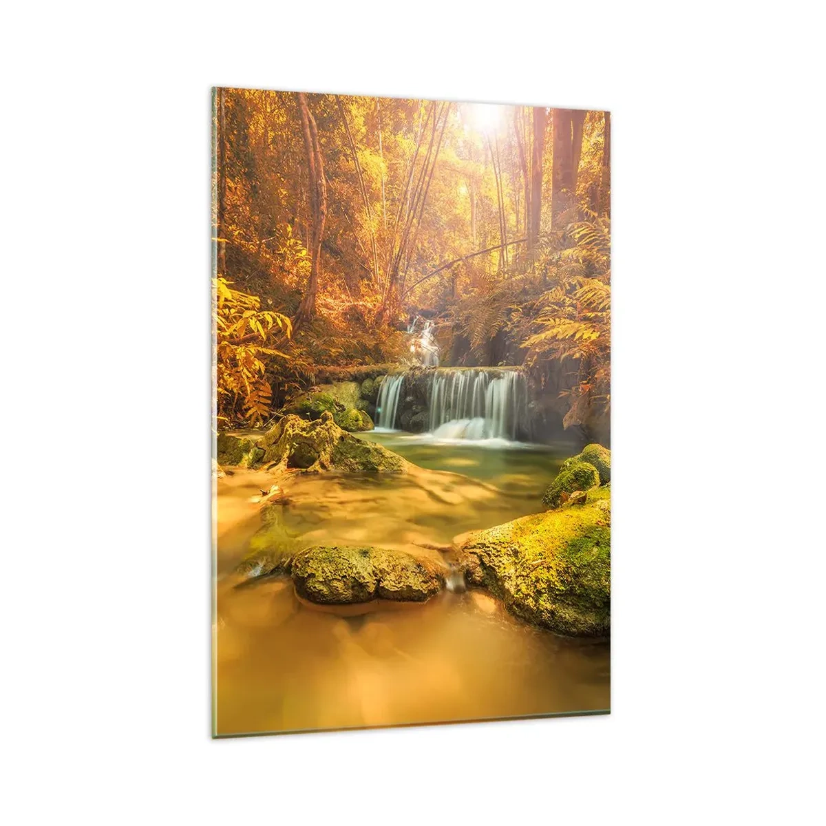 Glasbild - Bild auf glas - Ein goldener Wasserfall in einem herbstlichen Wald, umgeben von Grün - 80x120cm - Waldkaskade in Gold - Moderne Wanddekoration für Wohnzimmer und Schlafzimmer ARTTOR