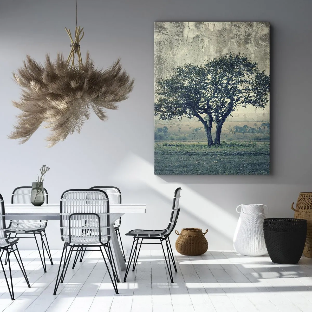 Bild auf Leinwand - Leinwandbild - Ein Apfelbaum auf blauem Feld? - 45x80 cm