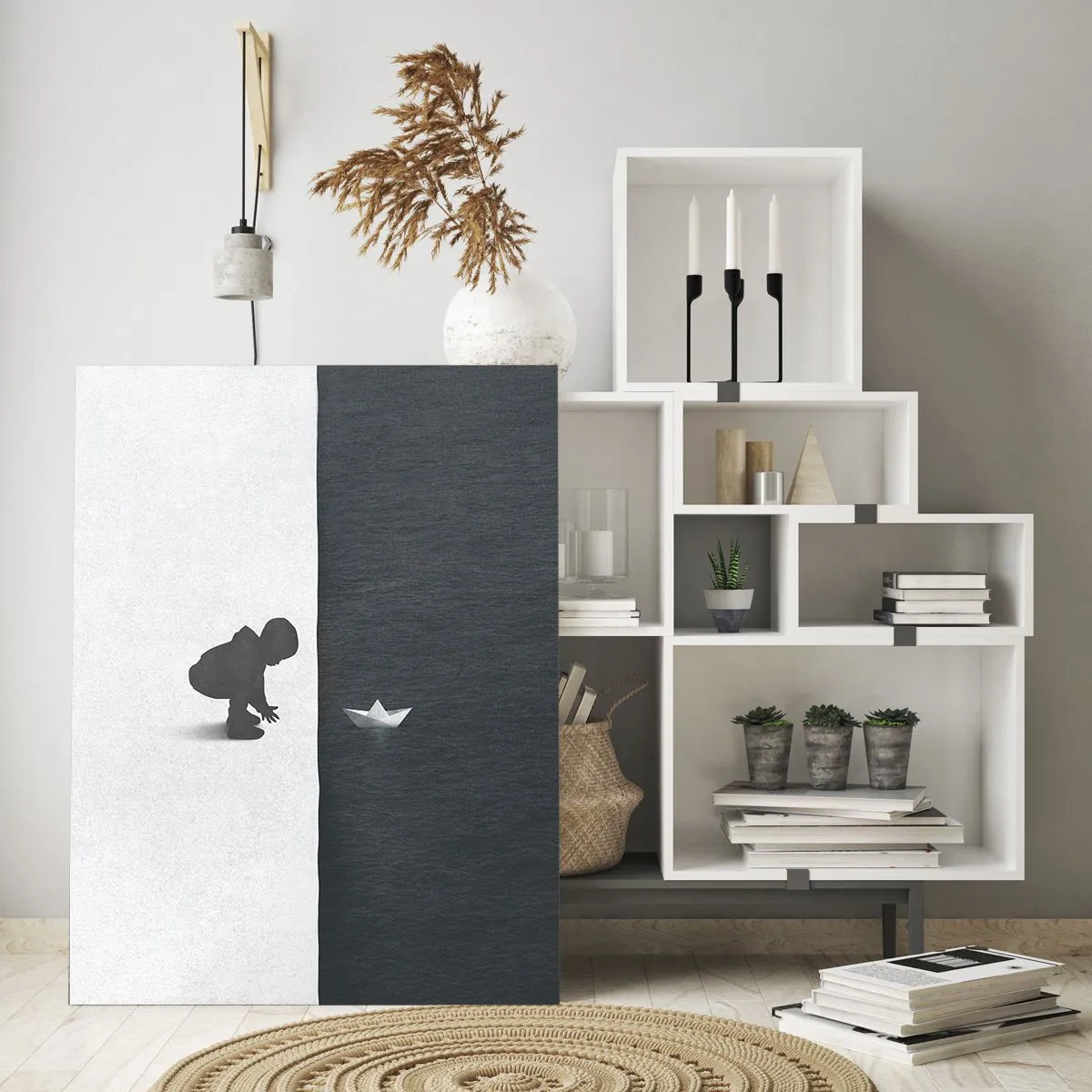 Glasbild - Bild auf glas - Eine Kinderfigur mit einem Papierboot vor einem Hintergrund aus kontrastierenden Hälften - 80x120cm - Tolle Expedition - Moderne Wanddekoration für Wohnzimmer und Schlafzimmer ARTTOR