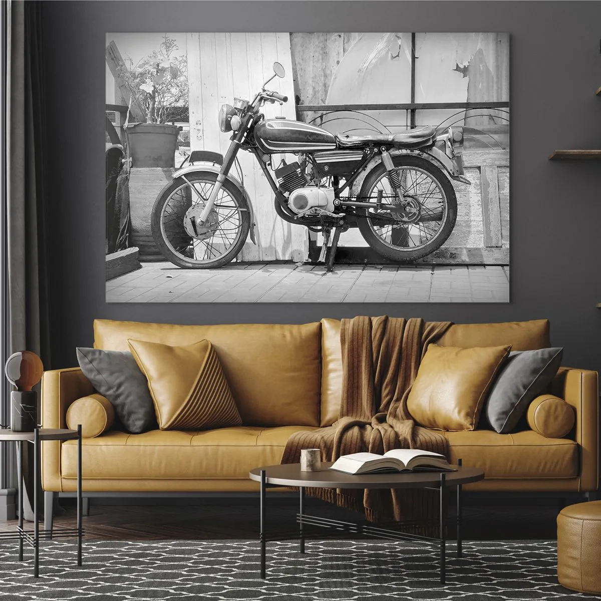 Glasbild - Bild auf glas - Ein Motorrad im Retro-Stil steht vor einer Holzwand - 70x50cm - Klassik über alles - Moderne Wanddekoration für Wohnzimmer und Schlafzimmer ARTTOR