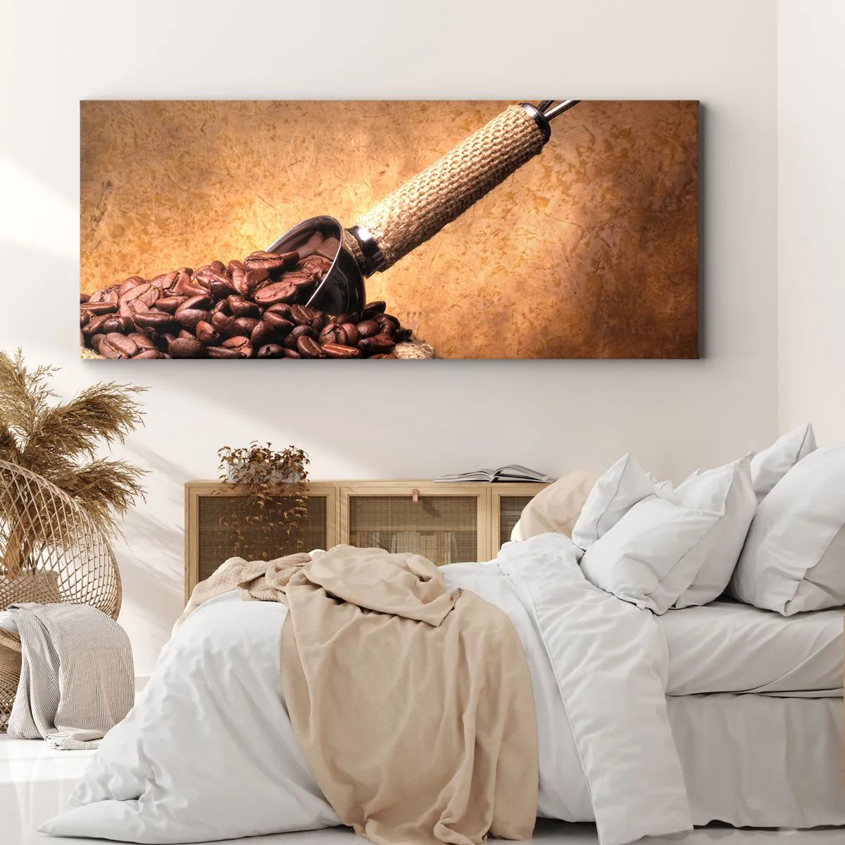 Bild auf Leinwand - Leinwandbild - Kaffeebohnen in einem Jutebeutel mit einem Metalllöffel - 140x50cm - An der Quelle des Geschmacks - Moderne Wanddekoration für Wohnzimmer und Schlafzimmer ARTTOR
