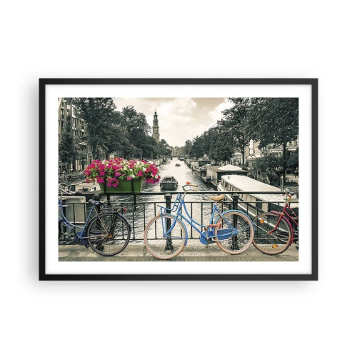 Poster in einem schwarzem Rahmen - Eine Brücke mit Fahrrädern und Blumen über einem Kanal in Amsterdam - 70x50cm - Die Farben der Amsterdamer Straße - Moderne Wanddekoration für Wohnzimmer und Schlafzimmer ARTTOR
