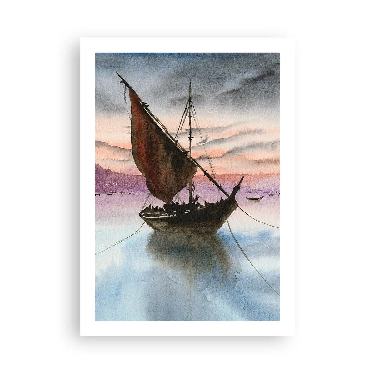 Poster - Ein Segelschiff auf ruhigem Wasser im Licht der untergehenden Sonne - 50x70cm - Abend am Hafen - Moderne Wanddekoration für Wohnzimmer und Schlafzimmer ARTTOR