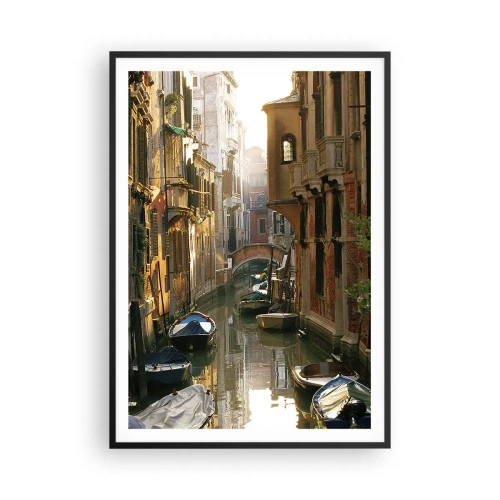 Poster in einem schwarzem Rahmen - In einer venezianischen Gasse - 70x100 cm